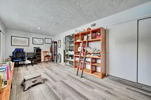 8657 Valleyview Dr, Florence, KY 41042 - Photo 33