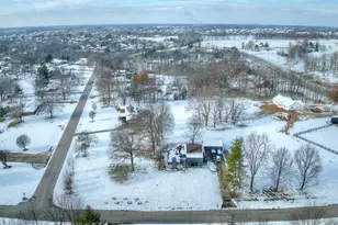 8657 Valleyview Dr, Florence, KY 41042 - Photo 5