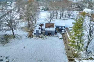 8657 Valleyview Dr, Florence, KY 41042 - Photo 3