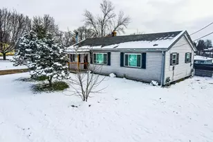 61 Vivian Dr, Florence, KY 41042 - Photo 1