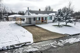 61 Vivian Dr, Florence, KY 41042 - Photo 3