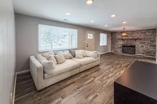 61 Vivian Dr, Florence, KY 41042 - Photo 3