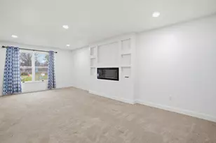 218 Center St, Florence, KY 41042 - Photo 9