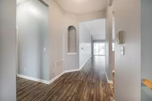 2084 Divot Dr, Burlington, KY 41005 - Photo 3