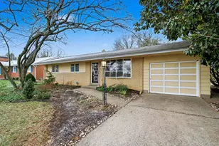 923 Kenridge Dr, Villa Hills, KY 41017 - Photo 3