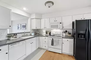 608 Lake Watch Ct, Highland Heights, KY 41076 - Photo 5