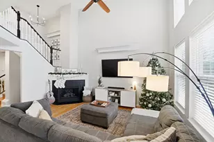 608 Lake Watch Ct, Highland Heights, KY 41076 - Photo 3