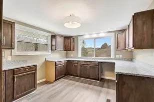 8878 E Main St, Alexandria, KY 41001 - Photo 3