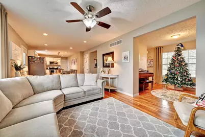 8849 Sentry Drive, Florence, KY 41042 - Photo 7