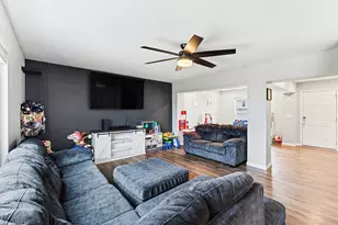 919 Darlington Creek Dr, Alexandria, KY 41001 - Photo 9