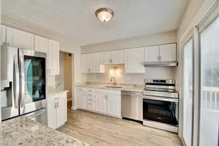 6174 Ridgewood Ct, Florence, KY 41042 - Photo 3