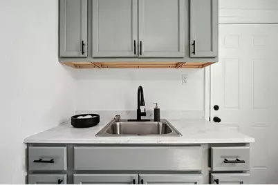 310 W 10th Street #308, Newport, KY 41071 - Photo 19