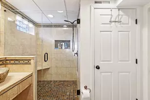 2239 Wideview Dr, Covington, KY 41011 - Photo 29