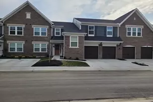 648 Foxhill Dr, Crescent Springs, KY 41017 - Photo 1