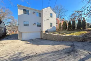 27 Sunnymede Dr, Fort Mitchell, KY 41017 - Photo 3