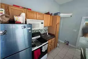 241 E 10th St, Newport, KY 41071 - Photo 3