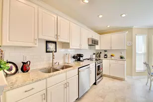 8465 Bridle Ct, Florence, KY 41042 - Photo 3