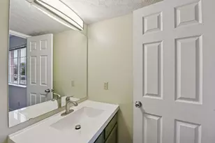 3 Highland Meadows Dr, Highland Heights, KY 41076 - Photo 9