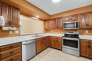 7055 Sweetwater Dr, Florence, KY 41042 - Photo 7