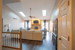 2825 Deerfield Dr, Villa Hills, KY 41017 - Photo 7