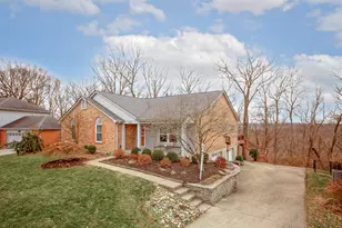 2825 Deerfield Dr, Villa Hills, KY 41017 - Photo 1