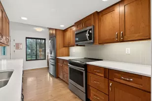 2730 Hurstland Ct, Crestview Hills, KY 41017 - Photo 5