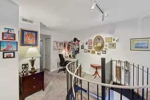 214 E 2nd St, Covington, KY 41011 - Photo 41