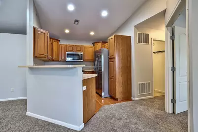 408 Breezewood Court #300, Covington, KY 41016 - Photo 11