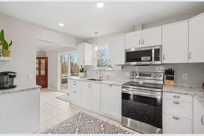 749 Meadow View Drive, Villa Hills, KY 41017 - Photo 7