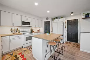 210 Meadow Creek Dr, Florence, KY 41042 - Photo 3