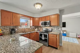 2508 Green Arbor Ct, Burlington, KY 41005 - Photo 5