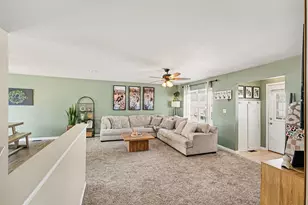 10125 Breezy Ln, Florence, KY 41042 - Photo 13