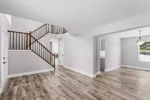 909 Surfridge Dr, Hebron, KY 41048 - Photo 13