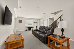 2201 Ridgeline Dr, Hebron, KY 41048 - Photo 23