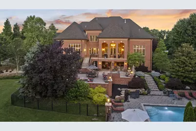 944 Squire Oaks Drive, Villa Hills, KY 41017 - Photo 1