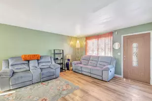 119 Honeysuckle Dr, Florence, KY 41042 - Photo 3