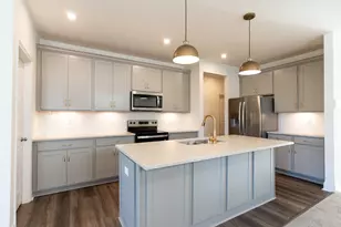 348 Cornwall Dr, Florence, KY 41042 - Photo 5