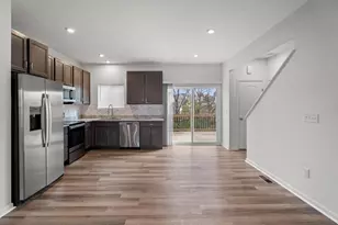 2236 Elias Boone Ct, Hebron, KY 41048 - Photo 7