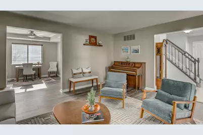 1967 Crescent Terrace, Crescent Springs, KY 41017 - Photo 5