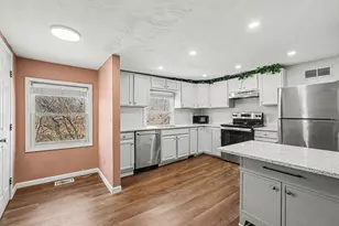 29 Veterans Dr, Highland Heights, KY 41076 - Photo 3