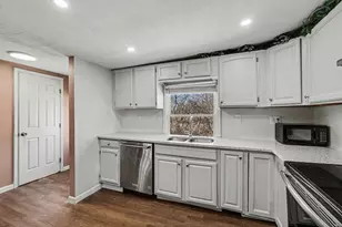 29 Veterans Dr, Highland Heights, KY 41076 - Photo 5