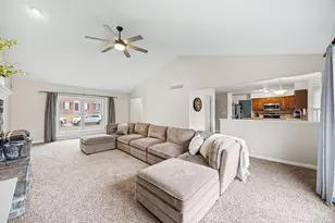 1371 Ashford Pl, Florence, KY 41042 - Photo 5