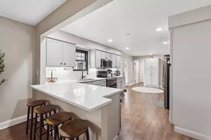 7892 Pleasant Valley Rd, Florence, KY 41042 - Photo 9