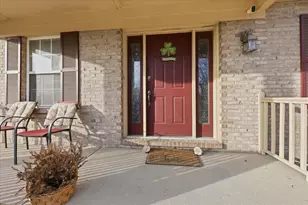 32 Barnwood Ct, Florence, KY 41042 - Photo 5