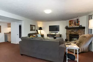 818 Horseshoe Ln, Florence, KY 41042 - Photo 29