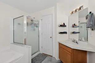 7075 Glen Kerry Ct, Florence, KY 41042 - Photo 13