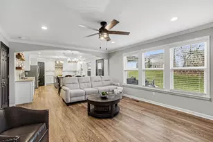 2443 Wernz Dr, Hebron, KY 41048 - Photo 9