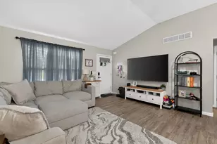 102 Ashley Dr, Dry Ridge, KY 41035 - Photo 3