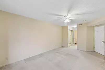 2097 Clareglen Drive #102, Crescent Springs, KY 41017 - Photo 11