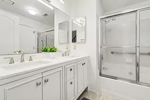 7085 Sweetwater Dr, Florence, KY 41042 - Photo 11